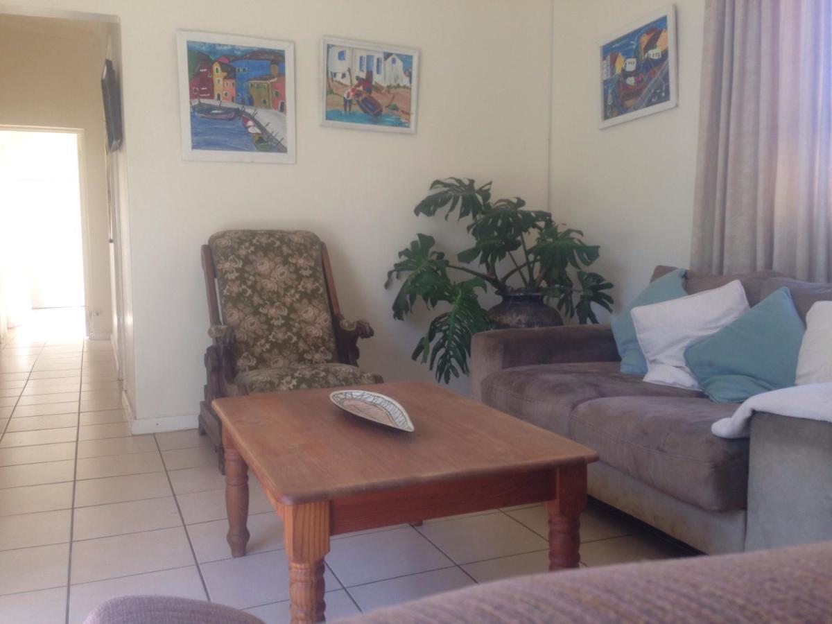Riverfront Homestay Port Elizabeth Exterior photo