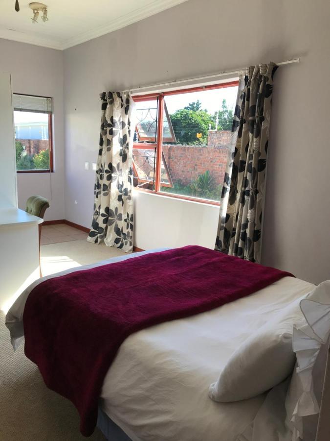 Riverfront Homestay Port Elizabeth Exterior photo